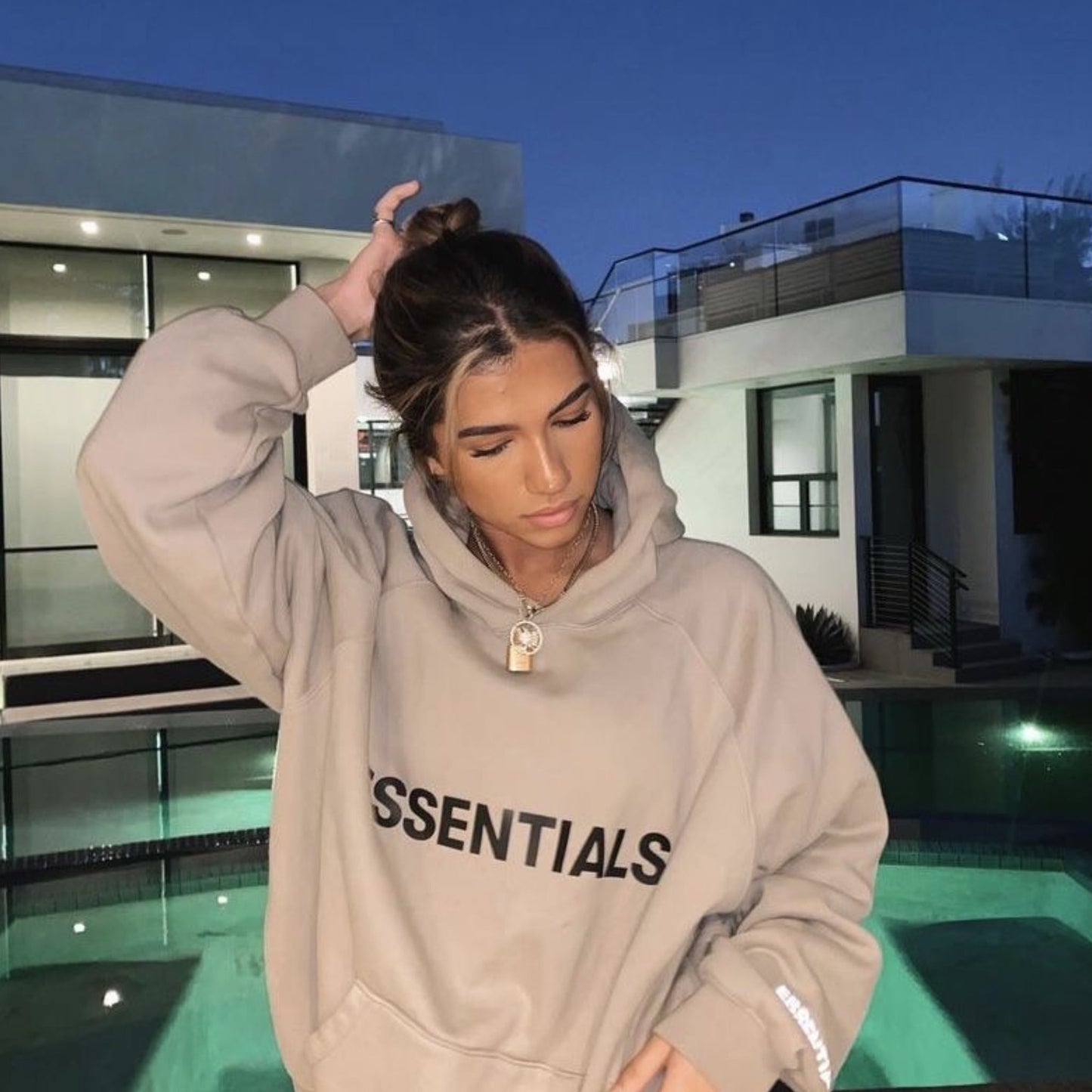 VIRAL HOODIE + FREE TRACKPANT (VALID TODAY)
